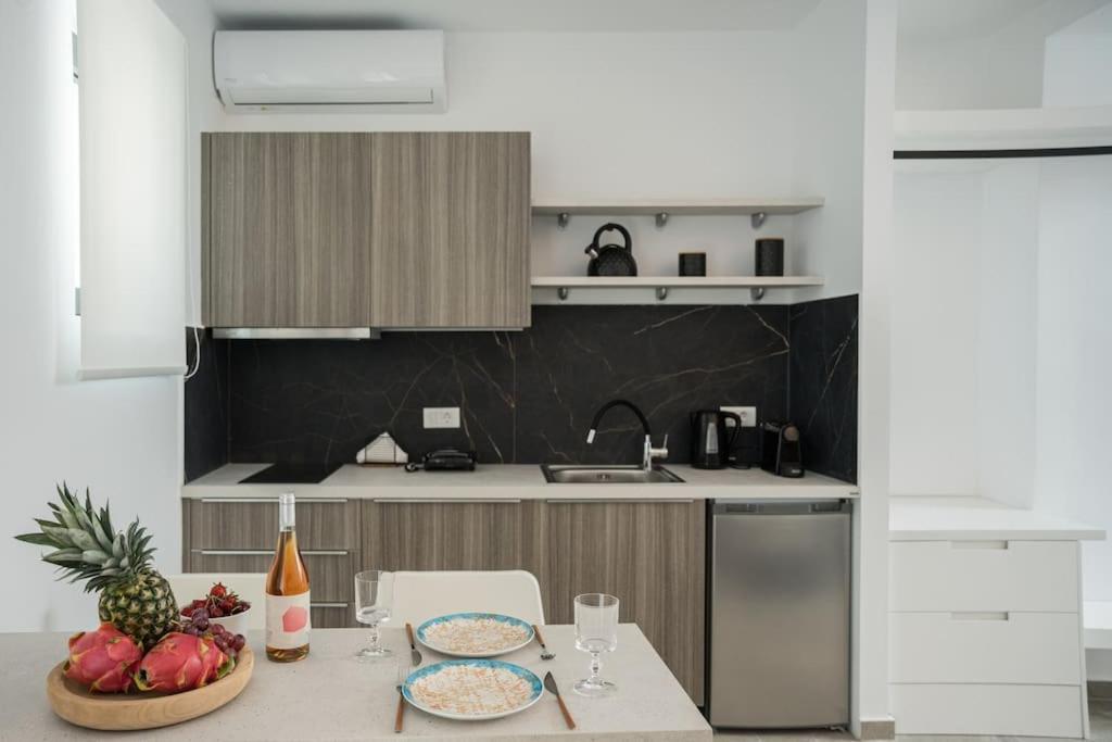 Minoas Suite The Sense Of Luxury Heraklion  Exterior photo